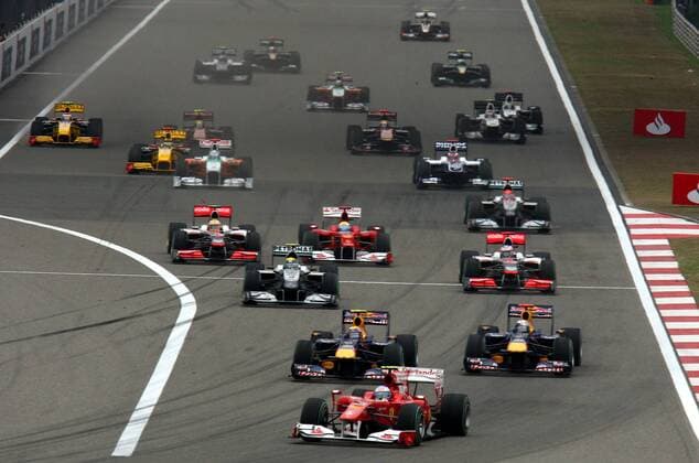 Start, F1 GP China in Shanghai, 18.04.10 o0 Totale Rennwagen Starter Fahrer Teilnehmer starten