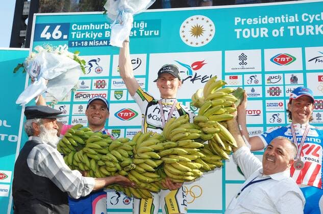 Siegerehrung v.l.n.r. - (2.) Angelo Furlan (ITA Lampre - Farnese Vini) - (1.) Etappensieger Andre Greipel (GER Team HTC Columbia) - (3.) Kenny Robert Van Hummel (NED Skil Shimano) - Event: Tour of Turkey 2010 - Stage 8 - Antalya - Alanya 166.0 km - Date: 18.04.2010 - Location: Turkey - o0 Jubel Freude