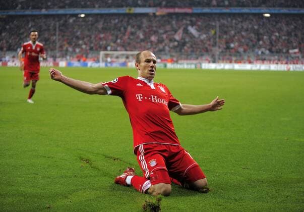 21.04.2010, Championsleague Halbfinale Hinspiel, FC Bayern München - Olympique Lyon, in der Münchner Allianz-Arena, Arjen Robben (München) Torjubel nach dem 1:0. o0 Freude Jubel o00 Einzelbild Freisteller