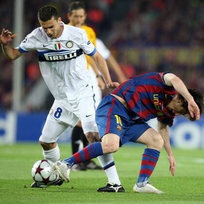 FC Barcelona (blue) - Inter Mailand (white), Barca, Inter Milan s Thiago Motta and Lionel Messi of Barcelona 