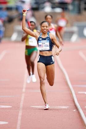 24 April 2010: Allyson Felix from USA Blue reacts after winning the Development 4x400 USA vs the World during the 2010 Penn Relays at The University of Pennsylvania s Franklin Field in Philadelphia, Pennsylvania. Icon1501004242613 o0 Staffel Jubel Freude EDITORIAL USE ONLY