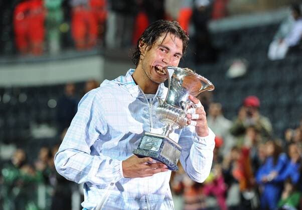 Rafael Nadal (ESP) gewinnt das Finale der Internazionali BNL d Italia ATP World Tour Masters 1000 - AntoniettaxBaldassarre o0 Jubel, Freude, Sieg, Sieger, Siegerehrung, Pokal, Trophäe, Objekte