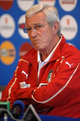 Nationaltrainer Marcello Lippi (Italien) während einer Pressekonferenz zum 3-tägigen Trainingslager der Italienischen Nationalmannschaft xmassimoxoliva
