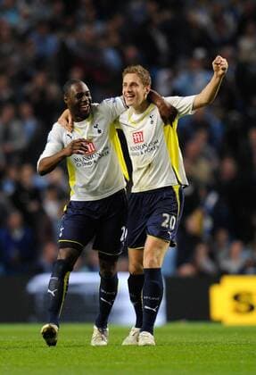 Ledley King (L) of Tottenham and Michael Dawson of Tottenham celebrate the win and qualification to the Champions League Barclays Premier League Manchester City (blue) v Tottenham Hotspur (white) 5th May, 2010 EDITORIAL USE ONLY. No use with unauthorised audio, video, data, fixture lists, club league logos or live services. Online in-match use limited to 120 images, no video emulation. No use in betting, games or single club league player publications. o0 Jubel, Freude