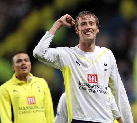 Tottenham s Peter Crouch celebrates at the ending whistle Barclays Premier League Manchester City (blue) v Tottenham Hotspur (white) 5th May, 2010 EDITORIAL USE ONLY. No use with unauthorised audio, video, data, fixture lists, club league logos or live services. Online in-match use limited to 120 images, no video emulation. No use in betting, games or single club league player publications. o0 Jubel, Freude
