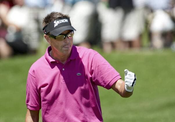 Robert Allenby Australia pumps his fist after making an eagle chip shot on the second hole during the final round of The Players Championship PGA golf tournament in Ponte Vedra Beach, Florida May 9, 2010.  PVB2010050910 o0 Jubel Freude