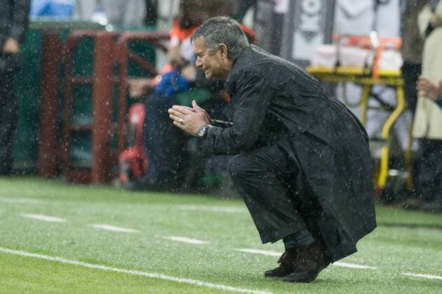 Coach Jose Mourinho (Inter), MAY 9, 2010 - Football : Italian Serie A match between FC Internazionale 4-3 AC Chievo Verona at Giuseppe Meazza stadium, Milan, Italy,  (113145) o0 Enttäuschung Verzweiflung Freisteller