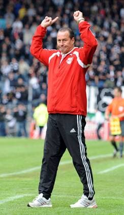 FUSSBALL - BL, Sturm vs RBS GRAZ,AUSTRIA,13.MAI.10 - FUSSBALL - SK Sturm Graz vs Red Bull Salzburg, Meisterfeier Salzburg 2010. Bild zeigt den Jubel von Trainer Huub Stevens (RBS). 