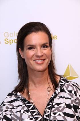 Katarina Witt (GER) ist die Preisträgerin der Goldenen Sportpyramide 2010. Bei der heutigen Pressekonferenz in Berlin. Goldene Sportpyramide PK in Berlin, 2010  Kati