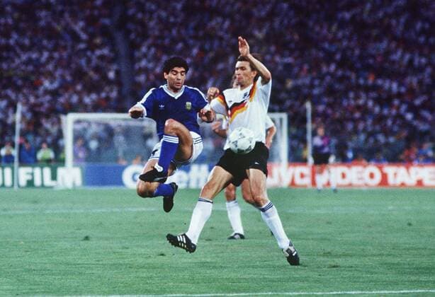 Diego Armando Maradona (Arg, L) Klaus Augenthaler (Ger). Argentina v West Germany. World Cup Final 1990. Rome. 8 7 90.  o0 Aufmacher
