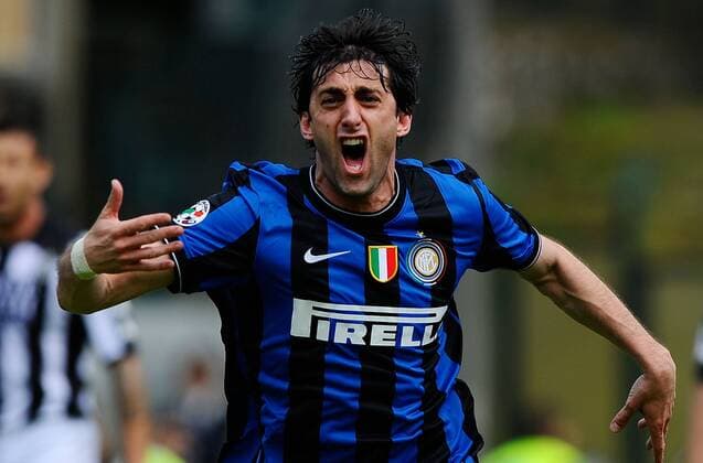 16-05-2010 Serie A, AC Siena (weiß) vs. Inter Mailand (blau) - Diego Milito  o0 Aufmacher Jubel Freude Emotionen