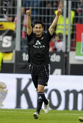 16.05.2010, Fussball Relegationsspiel zur 1.Bundesliga: Rückspiel in Augsburg: FC Augsburg - 1.FC Nürnberg, Ilkay Gündogan (mitte, 1.FC Nürnberg) Torjubel. o0 Jubel Freude
