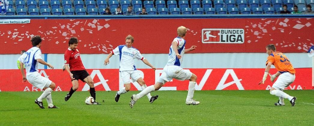 Relegationsspiel zur 2. Bundesliga, Fußball, FC Hansa Rostock - FC Ingolstadt 04, Fabian Gerber (2. v. l., Ingolstadt) erzielt das Tor zum 1:0, 17.05. 2010,