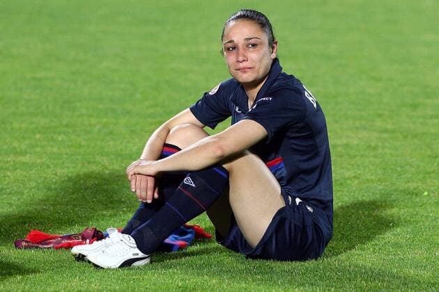 Olympique Lyon (blau) - 1. FFC Turbine Potsdam (rot), Enttäuschung Sandrine Bretigny (OL) - EddyLEMAISTRE 