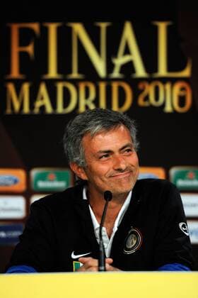 Champions League Finale Pressekonferenz Inter Mailand - Jose Mourinho (Trainer Inter) o0 Freude Schriftzug