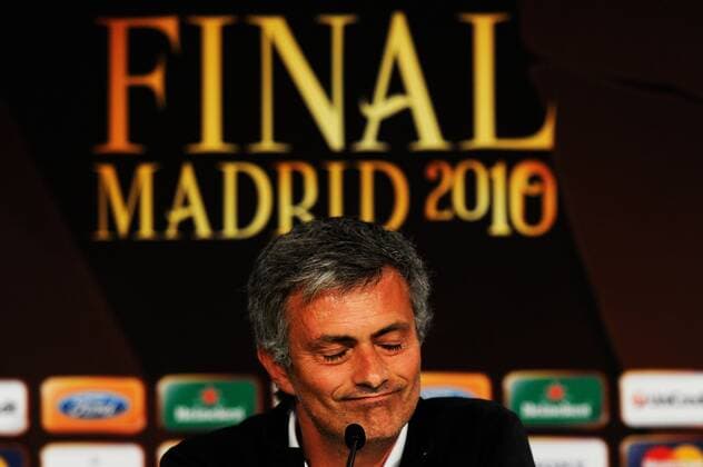 Champions League Finale Pressekonferenz Inter Mailand - Jose Mourinho (Trainer Inter) o0 Freude Schriftzug