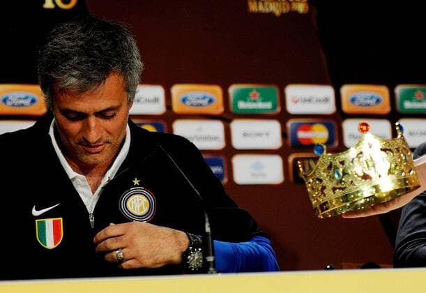 Trainer Jose Mourinho (Inter Mailand) bekommt eine Krone -  o0 Geschenk Objekte König