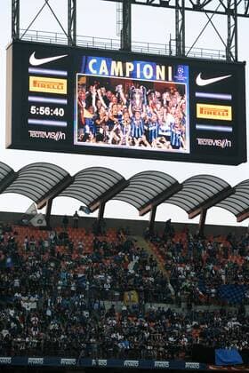 Champions League Finale 2009 2010: Inter Mailand feiert den Gewinn der Champions League 2010 im Giuseppe Meazza Stadion in Mailand -  o0 Anzeigetafel, Anzeige, Tafel, Stadionanzeige Schriftzug totale