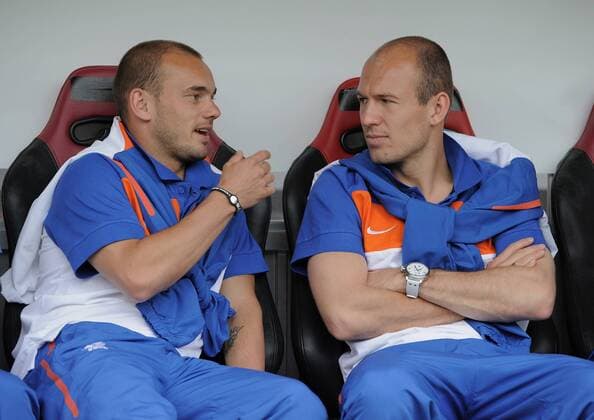 Fussball International: Testspiel 26.05.2010 Holland - Wesley Sneijder (li) und Arjen Robben auf der Bank  o0 Reservist, Reservespieler, Ersatzspieler, Auswechselspieler