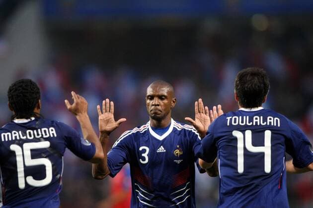 Jubel Frankreich, v.li.: Florent Malouda, Eric Abidal, Jeremy Toulalan - Frankreich (blau) - Costa Rica (rot) - Länderspiel - WM Vorbereitung - NxLeGouicxFep -  o0 Jubel, Freude