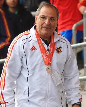 - Fussball U17 Europameisterschaft in Vaduz Liechtenstein: Finale: England (weiß) - Spanien 2-1: England U17 ist Europameister 2010 . Trainer Gines Melendez (Spanien) enttäuscht o0 Nationaltrainer 