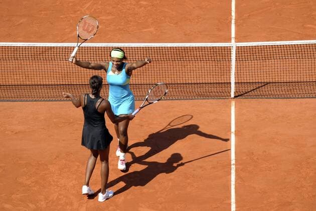 Tennis: Roland Garros 2010 - 04.06.2010 - Finale Doppel - Venus (li) und Serena Williams (USA) xJBxAutissierx  o0 Jubel Freude