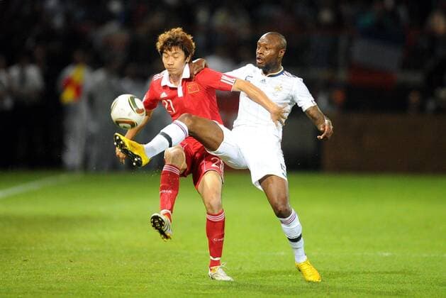 William GALLAS (FRA, re.) gegen Zhu TING (CHN) - xAnthonyxBibardxFEPx  Frankreich - China