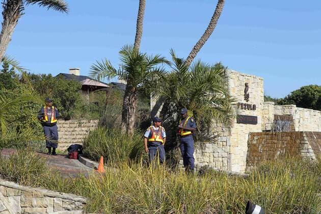 07.06.2010, Knysna Head - Das Pezula Resort, Quartier der französischen Nationalmannschaft für die WM 2010 in Südafrika. - EddyLEMAISTRE  o0 Sicherheit Polizei Polizist