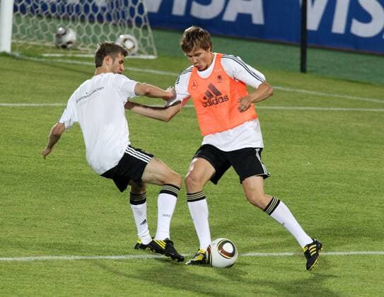 07.06.2010, Attendgeville - DFB Nationalteam - Training Deutschland - Thomas Müller (L), Holger Badstuber,