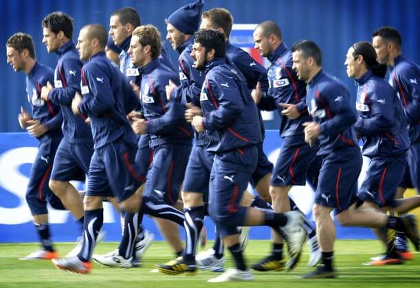 Gennaro Gattuso (vorn) - Training Italien in Johannesburg - giorgioxperottino o0 Dynamik Lauftraining laufen