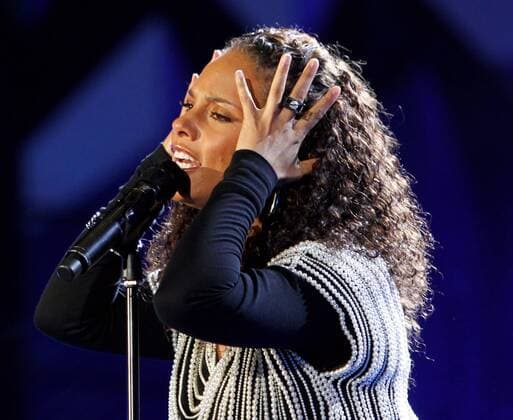 FUSSBALL - FIFA WM 2010, Vorberichte JOHANNESBURG,10.JUN.10 - FUSSBALL - FIFA Weltmeisterschaft 2010, Vorberichte, Kick Off Konzert, Eröffnungskonzert. Bild zeigt Sängerin Alicia Keys.  o0 Soweto Johannesburg