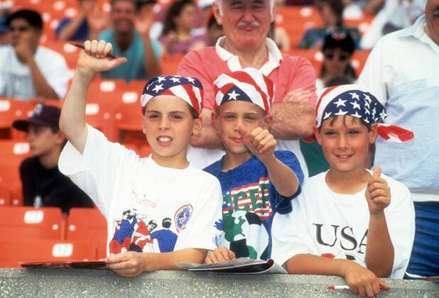 Drei junge Fans der USA Fußball WM Herren WM 1994 Gruppe Aufnahmedatum geschätzt Freude,