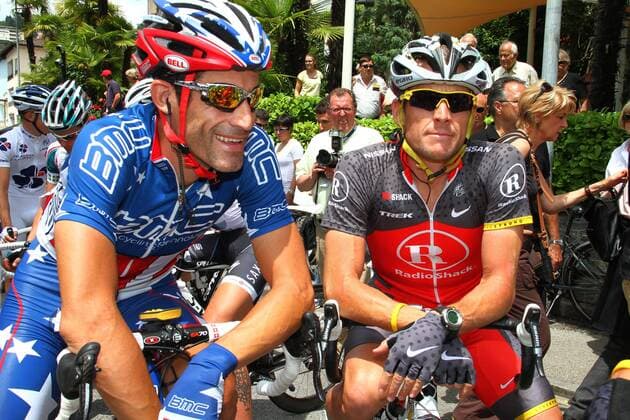 Tour de Suisse Ascona-Sierre. Lance Armstrong USA Team Radioshack links George Hincapie Team BMC Racing Team beide USA 13.Juni 2010 