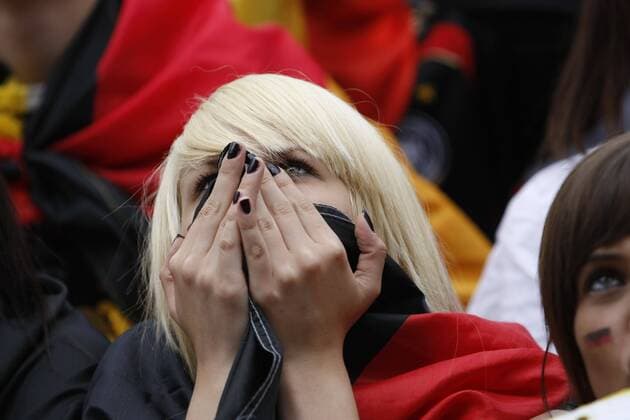 Deutsche Fans beim Public Viewing während der WM 2010 auf dem Frankfurter Rossmarkt