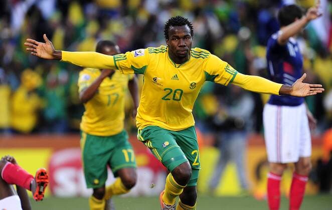 22.06.2010, Fußball-WM 2010 in Südafrika, Frankreich - Südafrika, im Freestate-Stadion in Bloemfontein. Torjubel Bongani Khumalo (RSA). - 