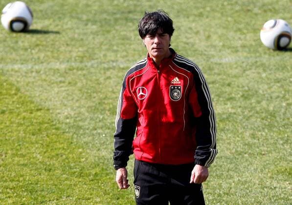 FUSSBALL - FIFA WM 2010, GER, Training PRETORIA,01.JUL.10 - FUSSBALL - FIFA Weltmeisterschaft 2010, Nationalteam Deutschland, Training. Bild zeigt Bundestrainer Joachim Löw (GER).  o0 Nationaltrainer, Trainer