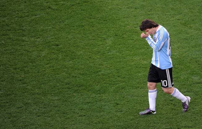 FUSSBALL WM 2010 VIERTELFINALE 02.07.2010 ARGENTINIEN - DEUTSCHLAND Lionel MESSI (Argentinien) enttaeuscht