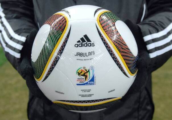 The Official FIFA World Cup Jabulani Football - URU vs GHA  o0 Objekt Spielball Sportgerät Spielgerät Wirtschaft Equipment Paarung Spielpaarung Schriftzug