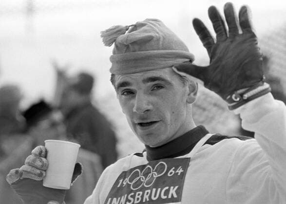 Olympia, Historie, Olympische Winterspiele 1964 in Innsbruck IX Winter Olympics in Innsbruck. Eero MÃ¤ntyranta (FIN) is a winner of the Olympic cross-country skiing at a 15-kilometer distance.  1149676