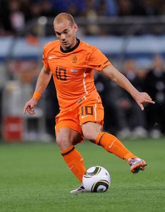 Uruguay (blau) - Niederlande (orange), Wesley SNEIJDER (Holland) Einzelaktion am Ball