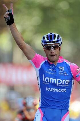 Tour de France 2010, 4. Etappe, Cambrai - Reims: Alessandro Petacchi (ITA) - Lampre - feiert seinen zweiten Etappensieg  PhotoNews o0 Jubel Freude Ziel Gestik 2