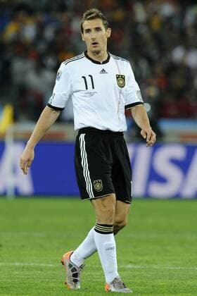 07.07.2010, Durban - FIFA Weltmeisterschaft 2010 - Halbfinale - Deutschland (weiß) vs Spanien (rot) 0:1 --- Miroslav Klose --- 