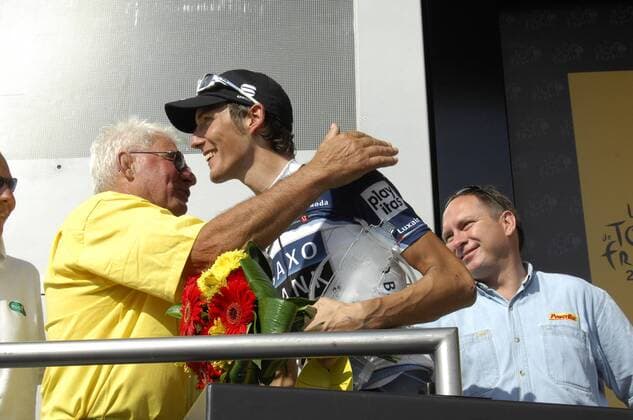 2010, Tour de France, 8. Etappe Station de Rousses - Morzine Avoriaz, Tour de France, 8. Etappe Station de Rousses - Morzine Avoriaz, Andy Schleck (LUX Saxo Bank) - Etappensieger der 8. ETAPPE mit Raymond Poulidor (FRA, li.) -  o0 Jubel, Freude Etappensieg, Etappensieger