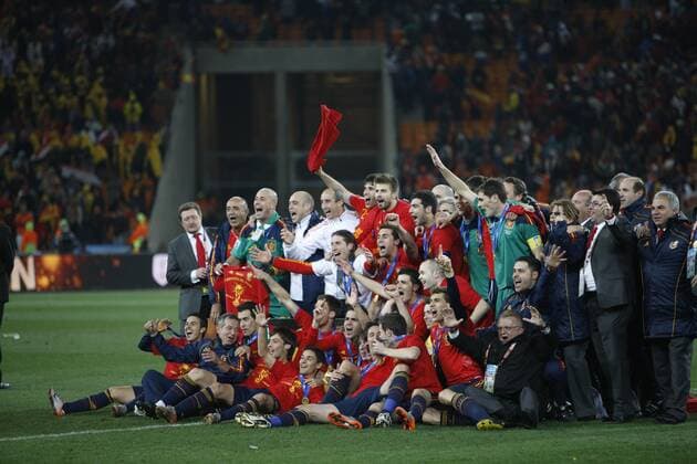 The Spanish team celebrate winning the world cup after beating Holland 1-0 in extra time. - Soccer city. Johannesburg. . Sunday 11th July 2010 