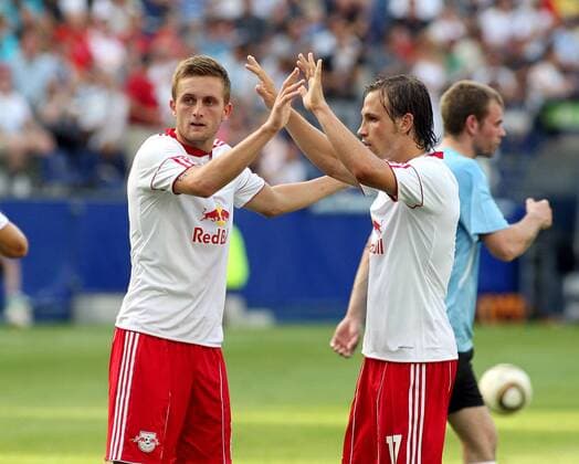 FUSSBALL - CL Quali, RBS vs Torshavn SALZBURG, 13.JUL.10 - FUSSBALL - UEFA Champions League Qualifikation, RB Red Bull Salzburg vs HB Torshavn. Bild zeigt den Jubel von Jakob Jantscher (li.) und Andreas Ulmer (RBS).  o0 Freude