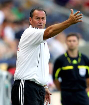 FUSSBALL - CL Quali, RBS vs Torshavn SALZBURG, 13.JUL.10 - FUSSBALL - UEFA Champions League Qualifikation, RB Red Bull Salzburg vs HB Torshavn. Bild zeigt Trainer Huub Stevens (RBS). 