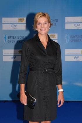 Maria Riesch (GER) bei der Ankunft zum Bayerischen Sportpreis 2010 am 17.7.2010 in München Bayerischer Sportpreis 2010 in München  o0 Ski Alpin, Skisport, Damen