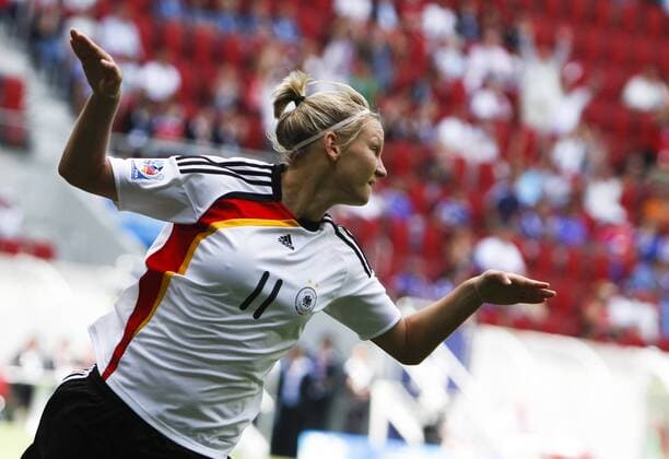 Torjubel nach dem 3. Tor von Alexandra POPP (GER) --- FIFA U-20 Frauen Weltmeisterschaft 2010, Deutschland (weiß) - Frankreich (blau) o0 Jubel Freude