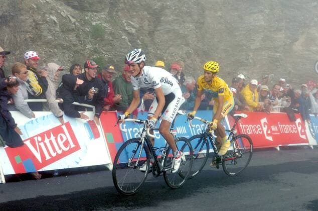 Cyclisme : Tour de France 2010 - 17. Etappe: Pau - Col du Tourmalet, Andy Schleck (LUX Saxo Bank, li.) und Alberto Contador (ESP Astana) -  o0 gelbes Trikot