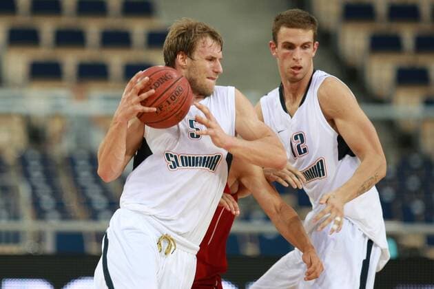 Lodz: Polen (Rot) vs Slowakei (Weiß): . ANTON GAVEL (L) GABRIEL SZALAY (R)  20100725CSMT8061